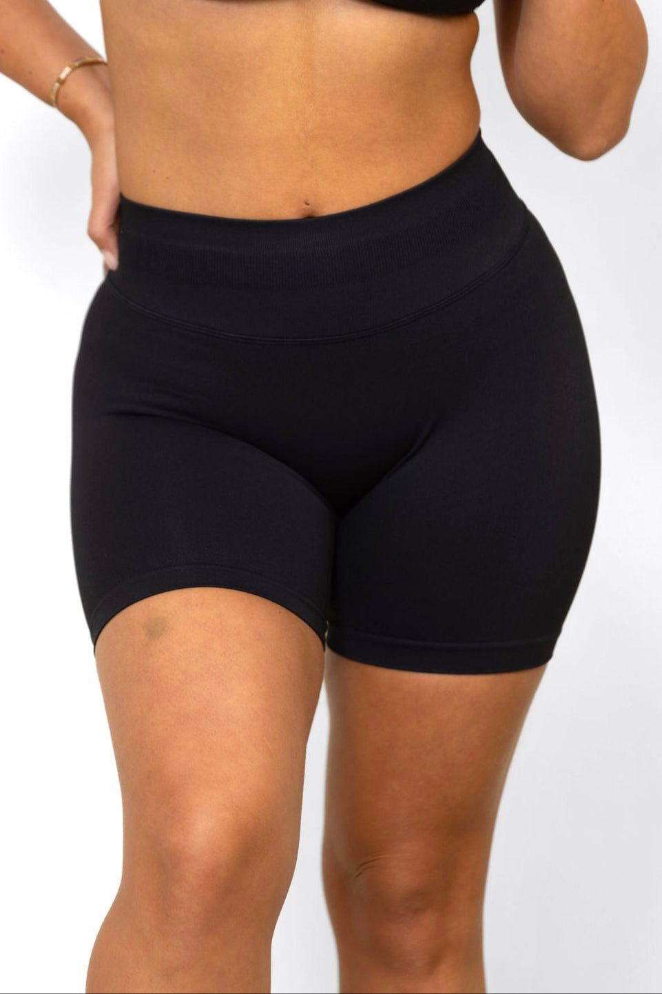 Contour Seamless Shorts - Black