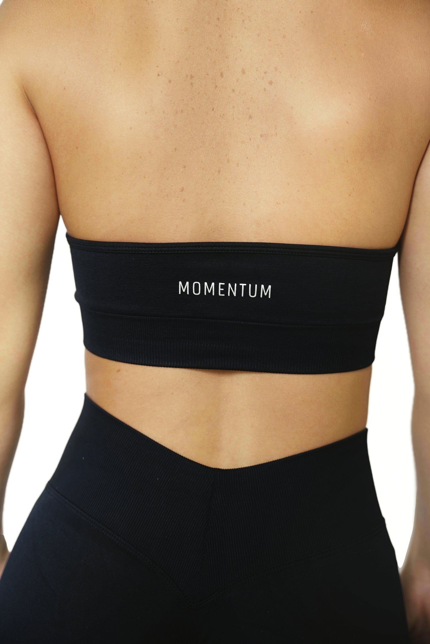 SCULPT SEAMLESS HALTER CROP - BLACK
