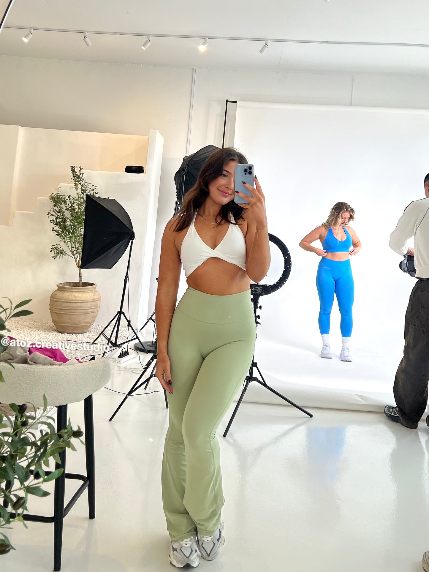 ISLA FLARED LEGGINGS - PISTACHIO