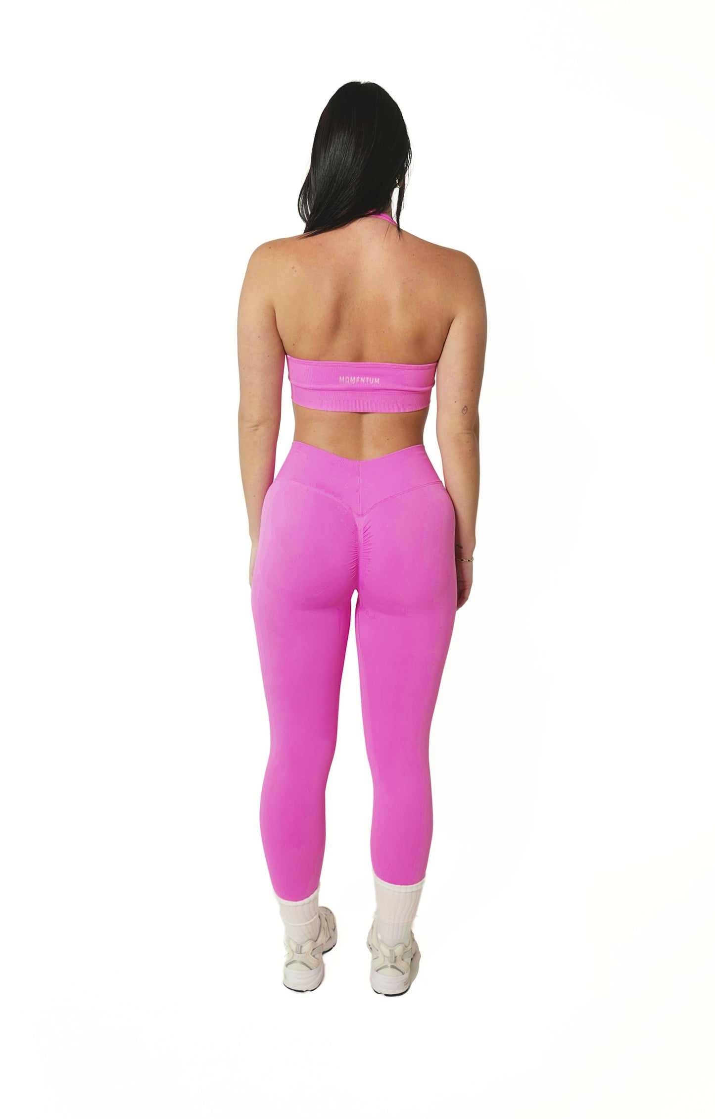 SCULPT SEAMLESS HALTER CROP - BABY PINK