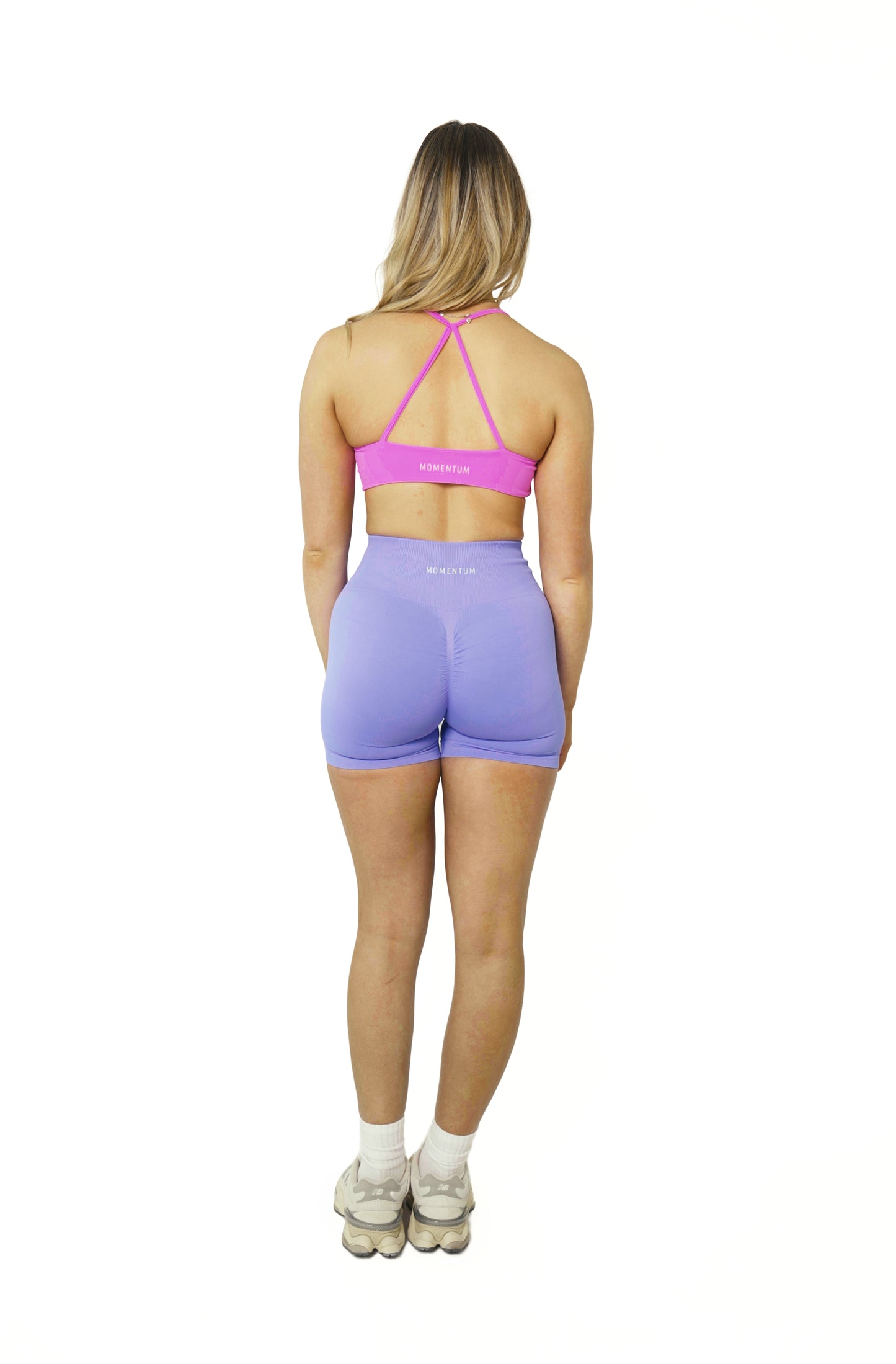 SEAMLESS SCRUNCH SHORTS - LAVENDER