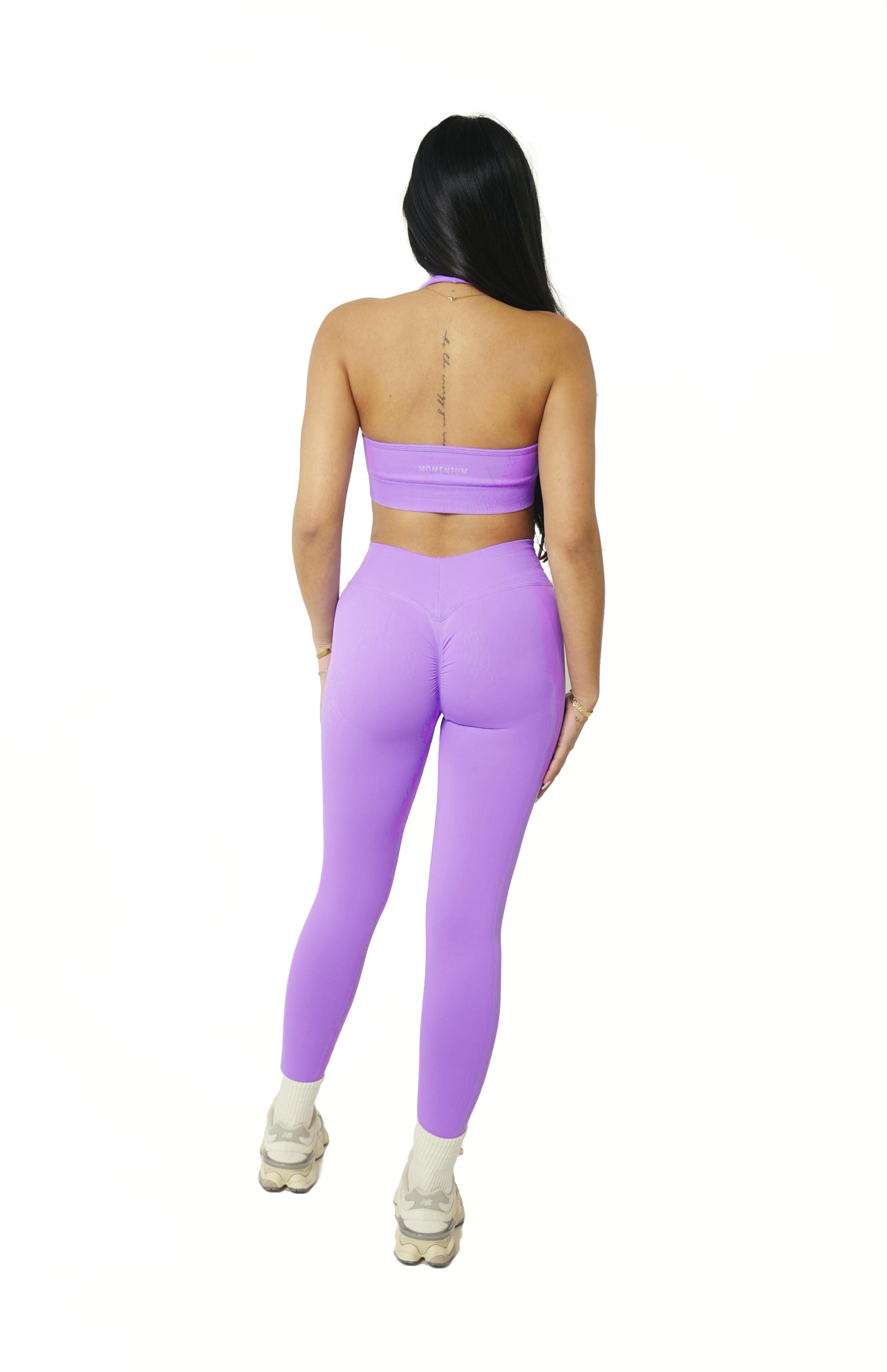 SCULPT SEAMLESS HALTER CROP - LAVENDER